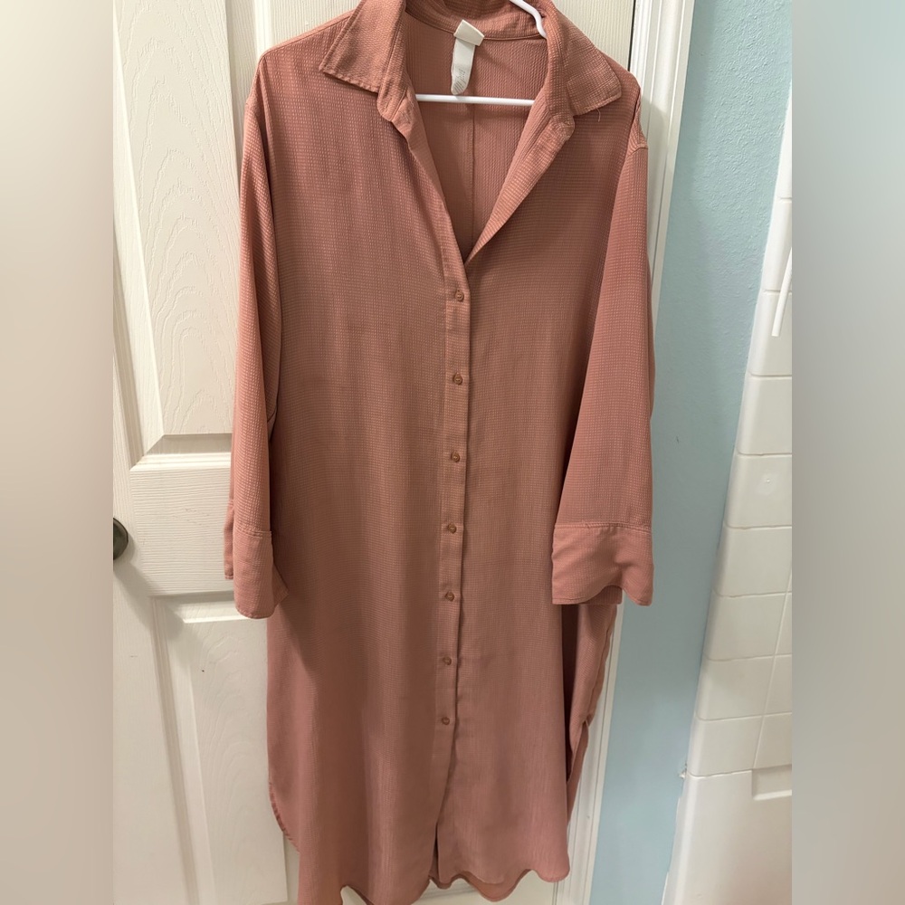 H&M women’s size medium oversized shirt dress mauve 3/4 length